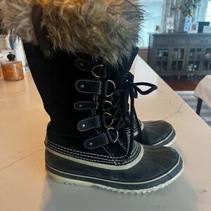 Sorel Black Winter Boots with Warm Lining